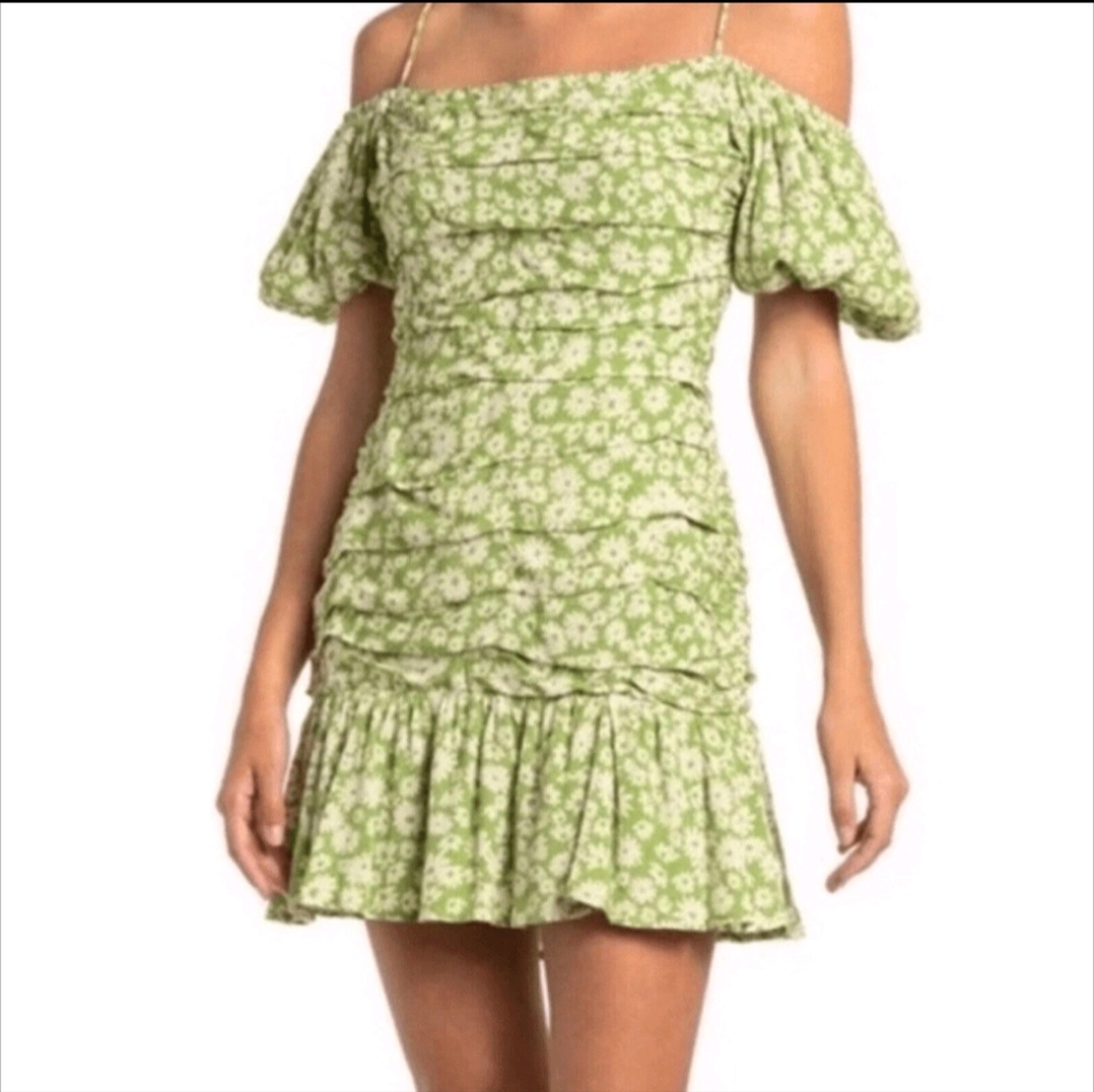 ASTR Floral Green and White Dress Size XS